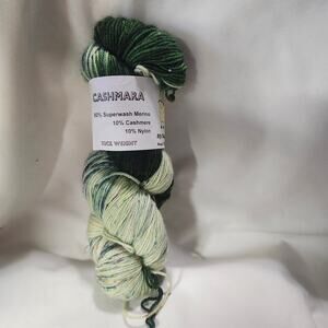 Cashmere Sock Weight Yarn Superwash Cashmere Nylon 4 Oz 390 Yds B27